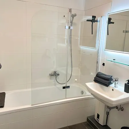 Suennanbeter Mit Pool Fuer 2-4 Personen *